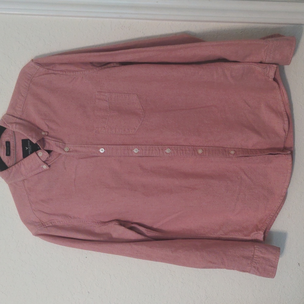 American Eagle Outfitters Mens Red Button Down Dress Shirt. Size M